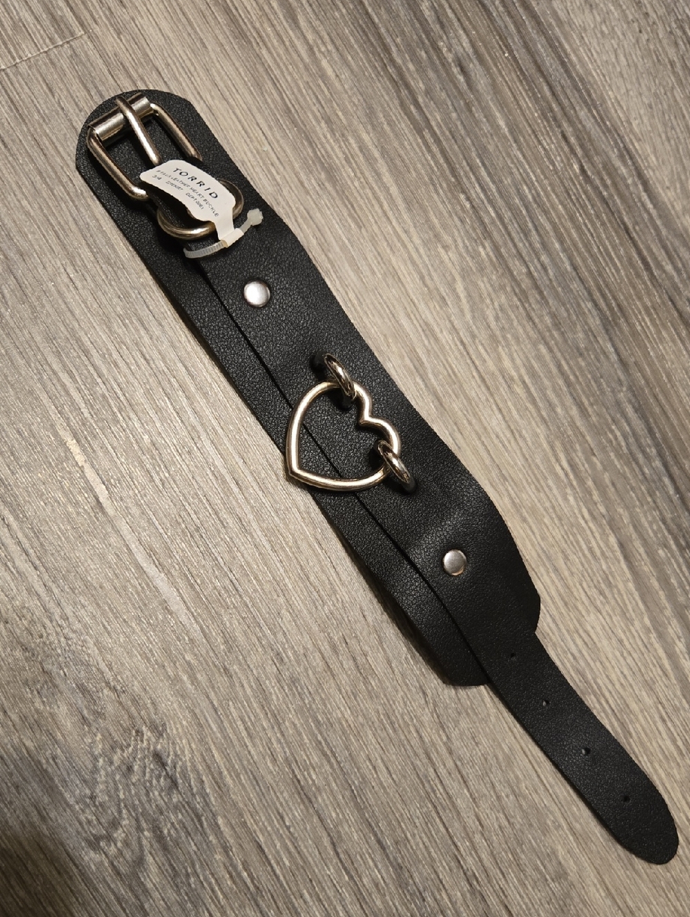 NWT Torrid Faux Leather Heart Buckle Bracelet